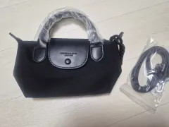ブラック ミニクロスバッグ 新品のサムネイル
