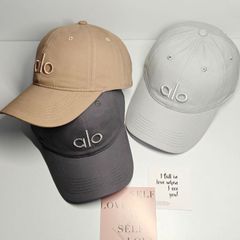 alo ベースボールキャップ　フリーサイズ　ベージュ　新品未使用 alo ベージュ ベースボールキャップ - メルカリ