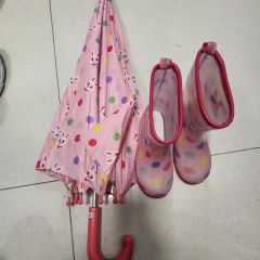 未使用・新品！！可愛いミッフィーレインコート・帽子・ポシェット付き 