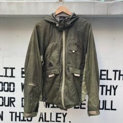 ルーマニア製】EMPORIO ARMANIナイロンジャケット シルバー ユーロ