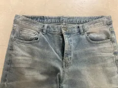 スリムフィット ライトブルーデニム 38サイズのサムネイル