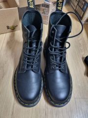 Wtaps x Dr.Martens x GB SKINS 10ホール UK11 Wtaps x Dr.Martens x GB SKINS 10ホール UK11 - メルカリ