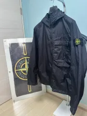 STONE ISLAND ストーンアイランド 22ss メンブラーナ ブラックL 正規品 ほぼ新品コンディションのサムネイル