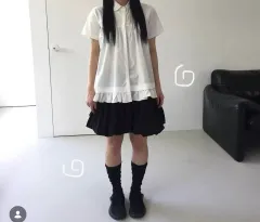 半袖フリルブラウスのサムネイル