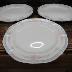 Noritake/食洗機・電子レンジ・オーブン対応/優しい色花柄/輪花 大皿
