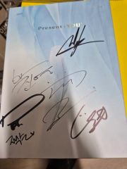 GOT7 Present : YOU ジニョン 直筆サイン入 - メルカリ