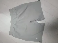 lululemon ルルレモン メンズ ハーフパンツのサムネイル