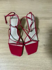H&M レッドストラップヒール 39のサムネイル