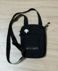 DESCENTE ブラック ミニ クロスバックのサムネイル
