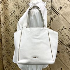 FURLA ホワイト レザー ハンドバッグ ノットデザイン - メルカリ