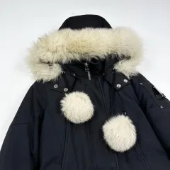(レディースXS) MOOSE KNUCKLES ムースナックルズ レディース ファー フーディー ナックル ワッペン ダウンジャケット ロング丈のサムネイル
