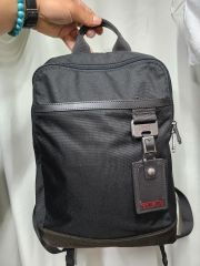 限定版TUMI x Chris Pratt Sサイズ 2-in-1 バックパック - メルカリ