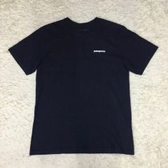 G*E様 〔美品〕MONCLER 刺繍 四角ロゴ ワッペン S ネイビー Tシャ