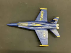  現状品 完成品 戦闘機　プラモデルのサムネイル
