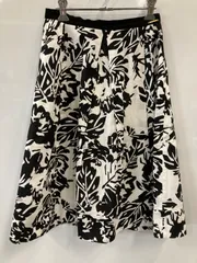 T39⚫︎aquagiri⚫︎アクアガール⚫︎スカート⚫︎フレア⚫︎総柄⚫︎綿混⚫︎レディース⚫︎size36⚫︎黒×白⚫︎日本製のサムネイル