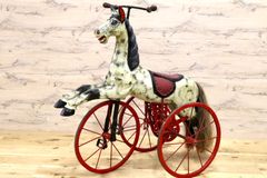 アンティーク調 メリーゴーランド 木馬 置物 - メルカリ