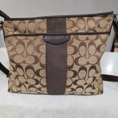 新品タグ付 COACH F30341 シグネチャー ショルダーバッグ 茶 - メルカリ