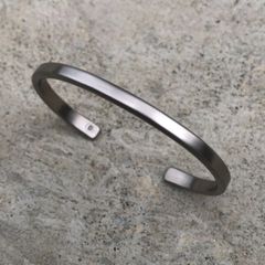 KMNZ × KANGOL REWARD BANGLE (A.SILVER） - メルカリ