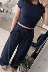 g*e様 【新品未使用】alo yoga ダブルウエスト スウェットショーツ M 新品未使用】alo yoga ダブルウエスト スウェットショーツ M - メルカリ