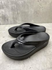 OOFOS Original ブラックトングサンダル 厚底 - メルカリ