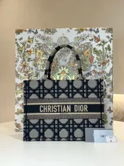 { オンライン 감정서 } ディオール BOOK TOTE ラージ マクロカナージュ
