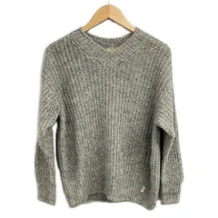HERNO(ヘルノ) 長袖セーター サイズ40 M レディース美品  - ライトグレー×シルバー Vネック/スパンコールのサムネイル
