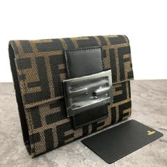 極美品　FENDI フェンディ　三つ折り財布　ズッカ柄　FFロゴ　キャンバス生地 極美品 FENDI 三つ折り財布 8M0023 ズッカ柄 バゲット 158 - メルカリ
