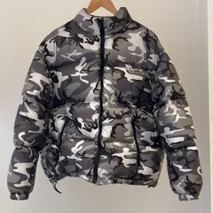 【12％OFFクーポン配布中】CELINE(セリーヌ)　22AW　カモフラ総柄　ダウンジャケット　2W771153Q　サイズ50　グレーのサムネイル