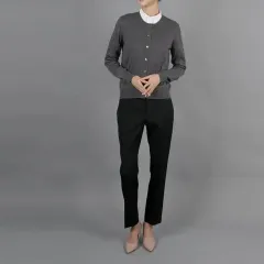 (新品) A.P.C. アーペーセー メリノウール100% カーディガン XSサイズのサムネイル
