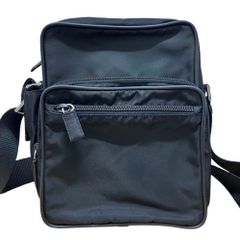 PRADA プラダ ナイロン V406 ブラック ショルダーバッグ 三角プレート 
