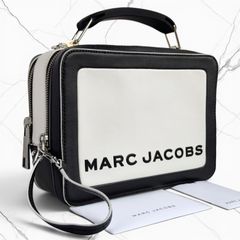 MARC JACOBS ショルダーバッグ ブラック/ホワイト - メルカリ