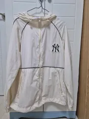 100 MLB ニューヨーク・ヤンキース ウィンドブレーカー Lのサムネイル