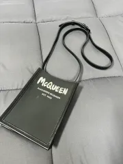 Alexander McQueen アレキサンダー・マックイーン ミニ クロスバッグのサムネイル