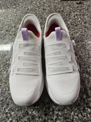 SKECHERS スケッチャーズ レディース ゴルフシューズ 235 サイズ 出品のサムネイル