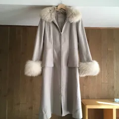 極美品　FOXEY ＢＯＵＴＩＱＵＥ　 ファー付き　ロング　コート38 37601　CoatＢＯＵＴＩＱＵＥ　 ファー付き　ロング　コート38 37601　Coatのサムネイル