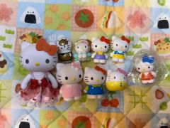 フェーブ ハローキティ10体 フェーヴ 陶器 ミニチュア 王冠 置物