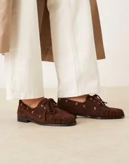 エイソス レディース シューズ デッキシューズ スエード レース ASOS DESIGN Muse laceup boat shoes suedette Brown suedette ブラウンのサムネイル