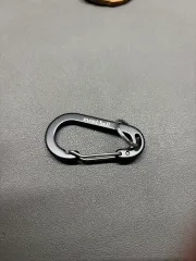 モンベル カラビナ ブラック 未使用のサムネイル