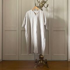 フランス 1900s とろりとした白麻とモノグラムワンピース アンティーク フランス 1900s とろりとした白麻とモノグラムワンピース アンティーク