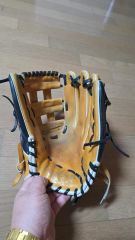 【*オ様 Rawlings 内間拓馬選手 実使用グローブ オ様 Rawlings 内間拓馬選手 実使用グローブ - メルカリ