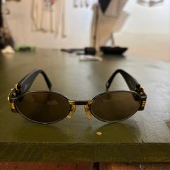 神戸アウトレット購入 100%正規品 23AW MIUMIU キャッツアイ - メルカリ