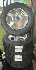 【新品未使用】2025年製 ブリヂストン W300 145/80R12LT アルミホイール付 4本セットのサムネイル