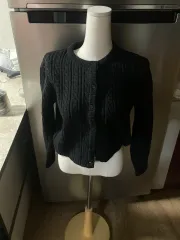 ケーブルニットカーディガン