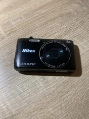1373 Nikon COOLPIX A300 ブラック デジカメ ジャンク品【ネ】のサムネイル