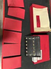 ヴァレンティノ カードウォレットのサムネイル