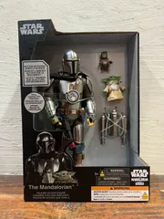 【未使用】STAR WARS マンダロリアン トーキングアクションフィギュア グローグー付き ライト&サウンド Disney