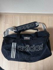 80s 90s adidas デサント スポーツバッグ 黒 日本製 ほぼデッド - メルカリ