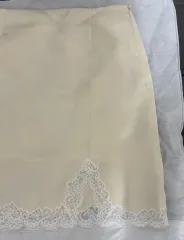 ルエ（lea） SILKY LACE SLIT SK / CREAMのサムネイル