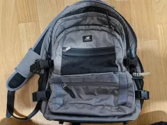 NEWBALANCE ニューバランス バッグ バックパック (グレー + ブラック)