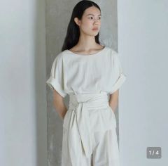 即完売新品タグ付きLOHEN ローヘン スクエアケープカットソー ホワイト